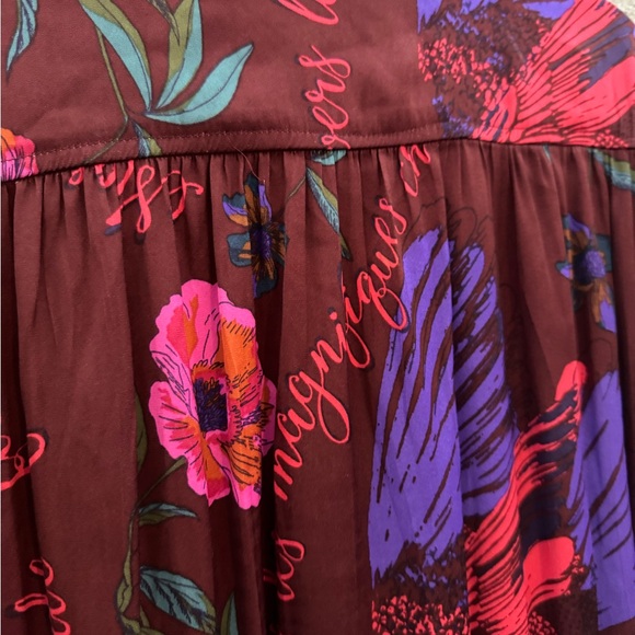 Free People. Over sized small blouse. Silky - Picture 4 of 4
